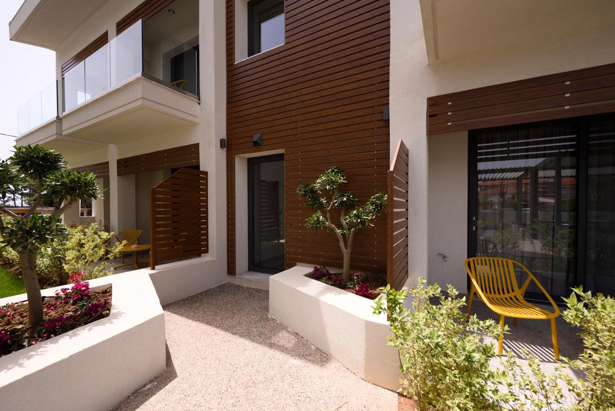 Falena Luxury Rooms Kalyves Polygyrou ภายนอก รูปภาพ