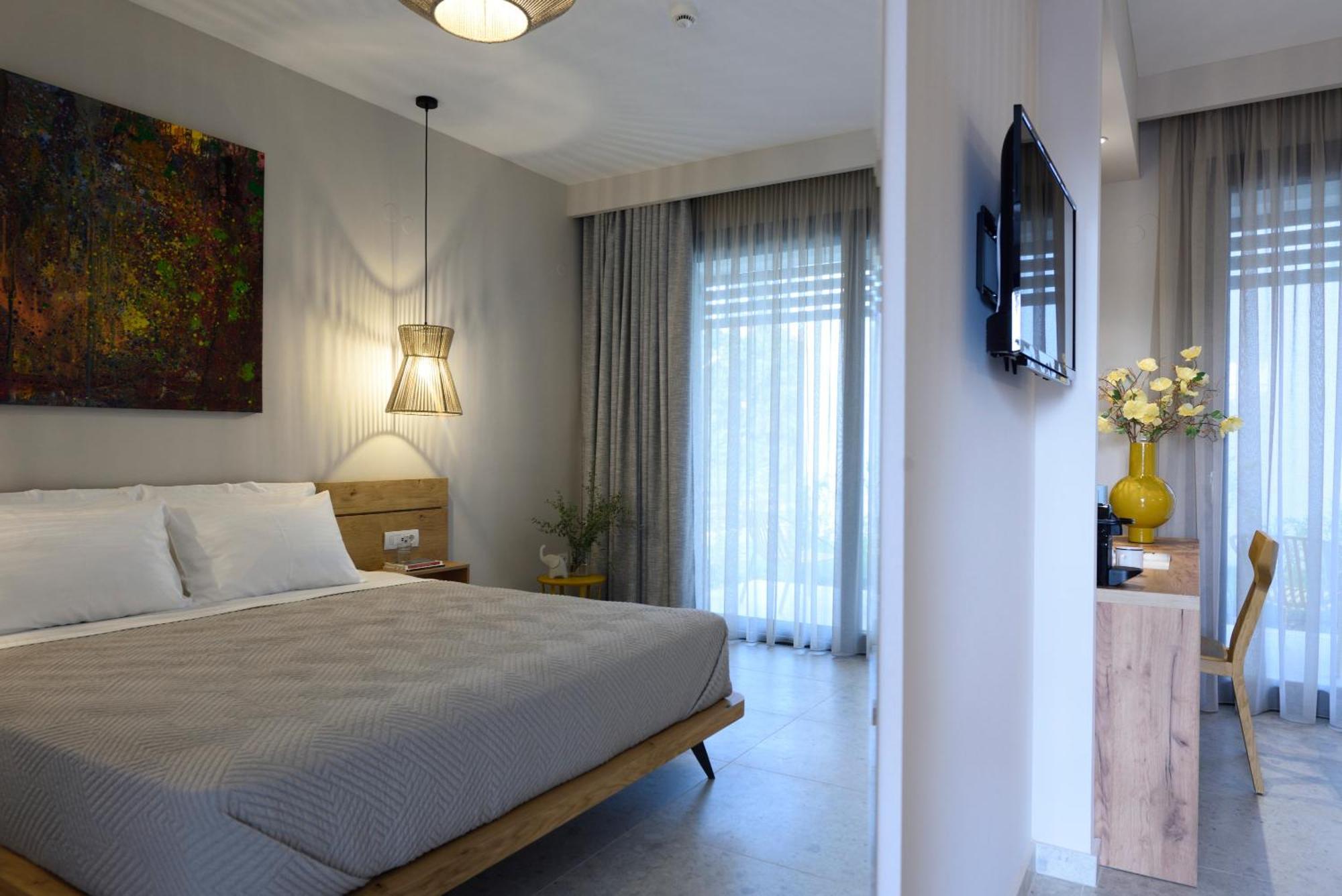 Falena Luxury Rooms Kalyves Polygyrou ภายนอก รูปภาพ