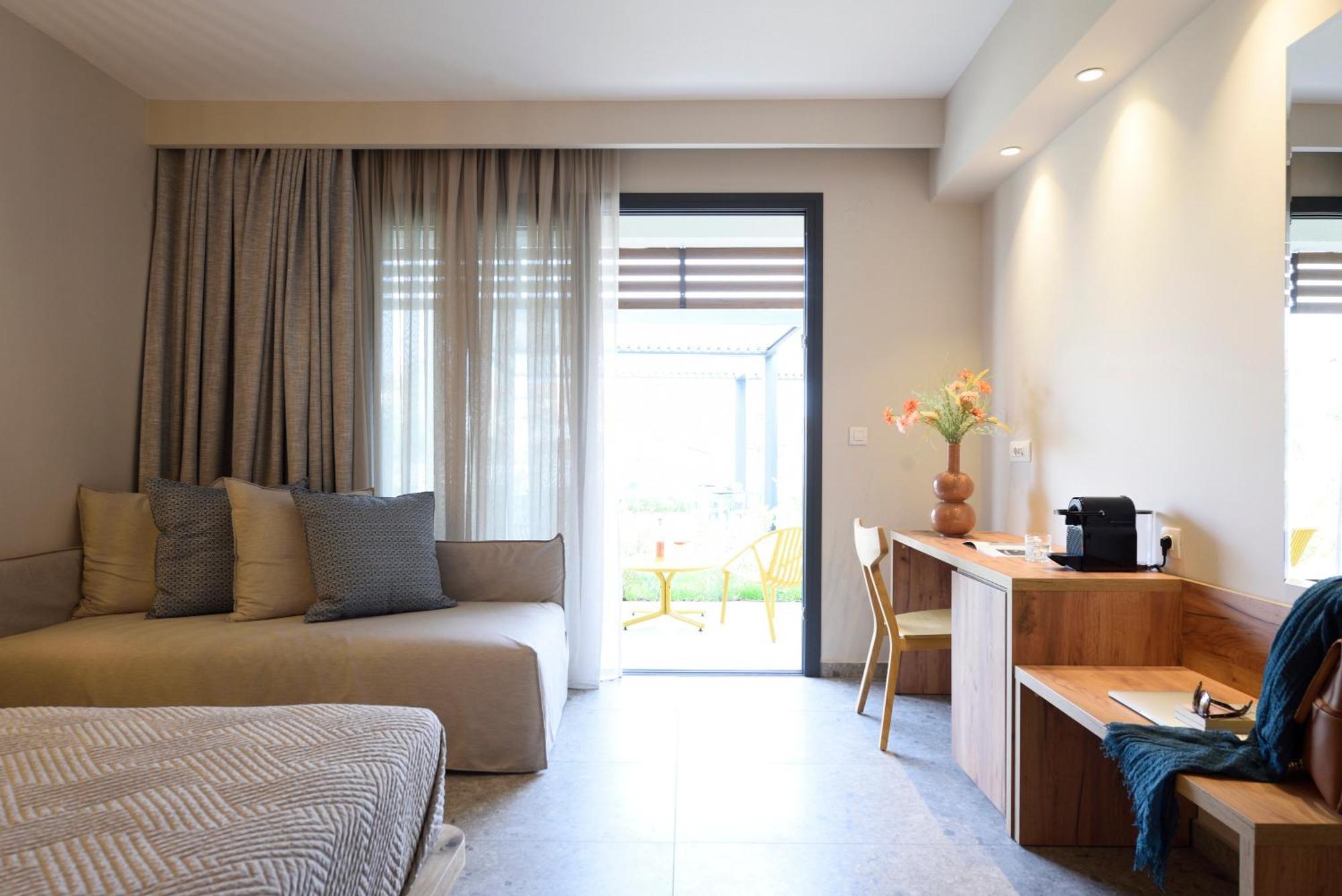 Falena Luxury Rooms Kalyves Polygyrou ภายนอก รูปภาพ